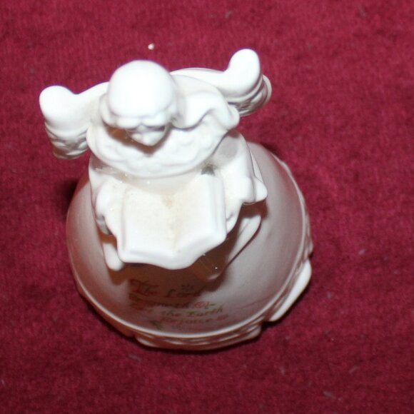 Porcelain Angel Figurine - Psalms Scripture - Picture 4 of 4